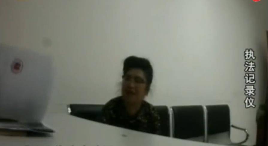 沈阳保姆霸占房子2年,在法院叫嚣:我行走江湖,我怕谁_张秋梅_老太太