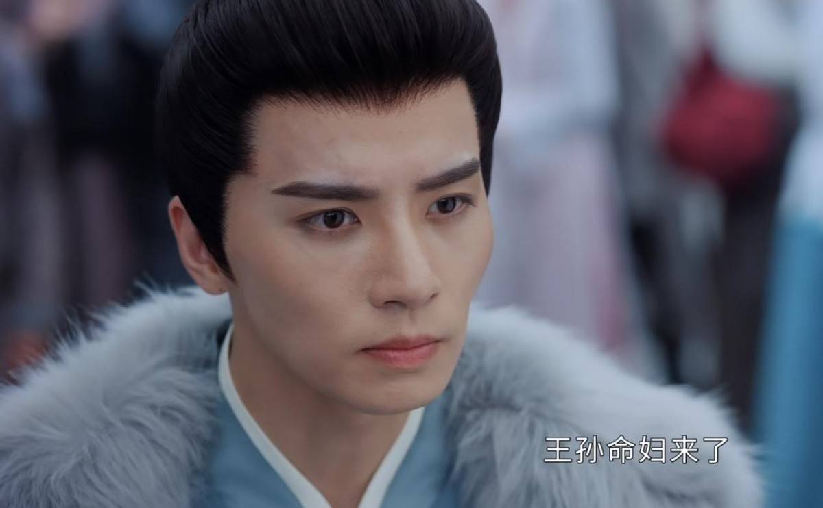 吴希泽把情绪把控的很到位,看到有闺阁中的女子被街上的官兵欺负时