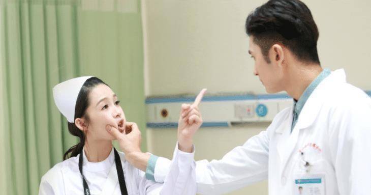 尤其是看到他们之间的甜蜜互动后,连小编都开始喜欢上李沁和张云龙的