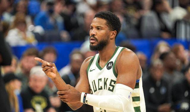 奇才逆袭雄鹿惨败字母哥孤军奋战