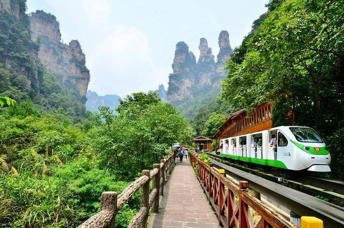 一次难忘的旅行,就不要错过我精心挑选的张家界旅游景点排行榜推荐,让