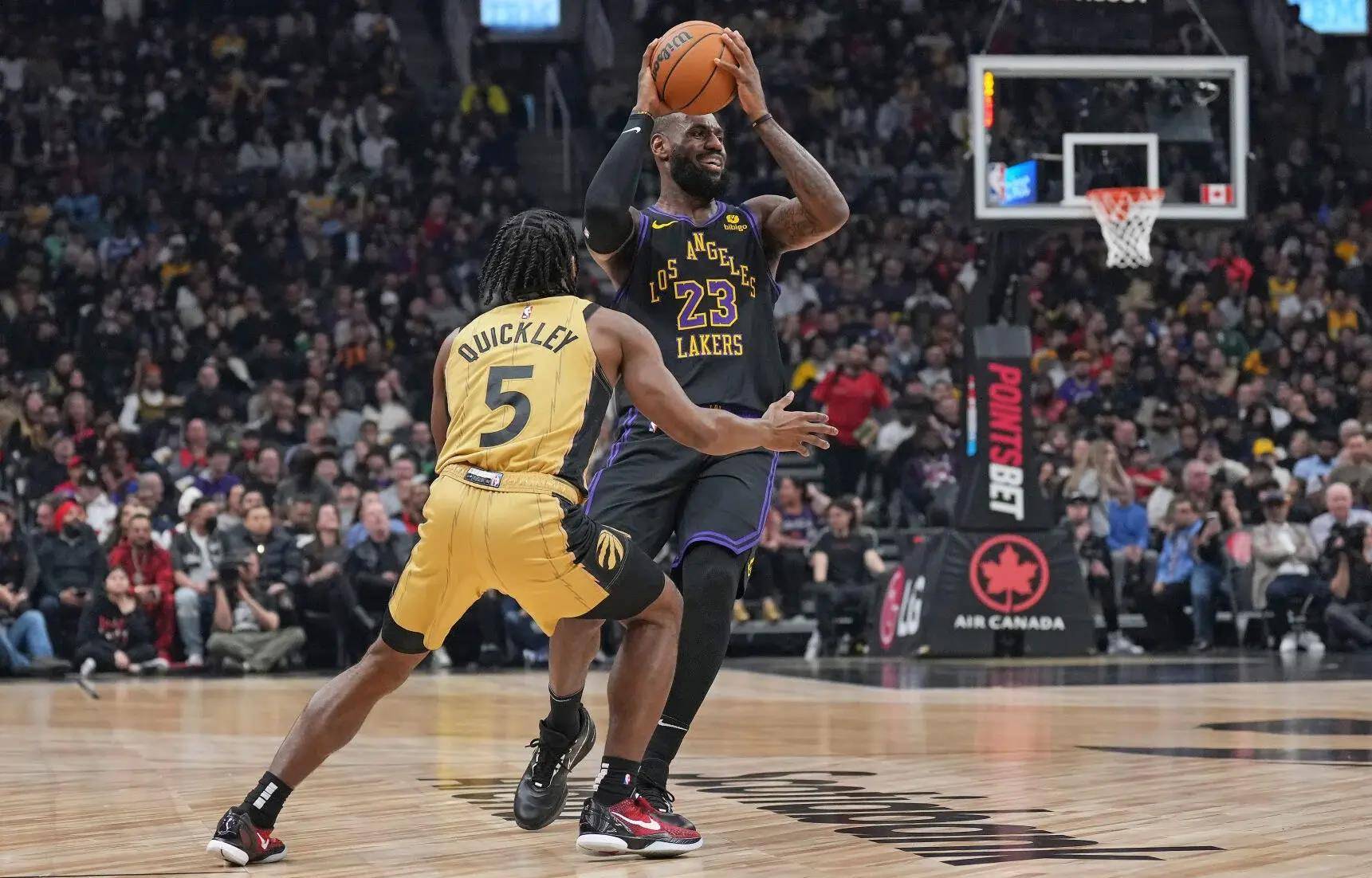 49755分!詹姆斯超越巴西名宿施密特 正式加冕篮球历史总得分王