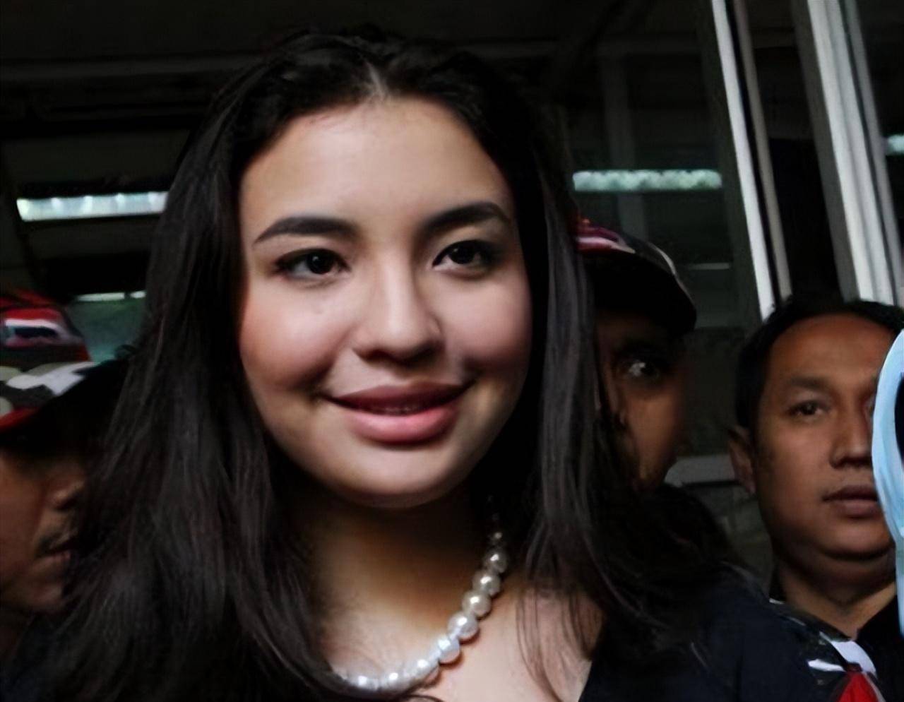 马来西亚最美王妃:被卖进王室,遭下药凌辱,四处伸冤却