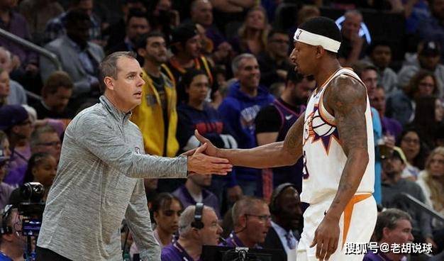 原创比尔遭沃格尔质疑两人在更衣室中爆发冲突杜兰特怒摔水杯泄愤