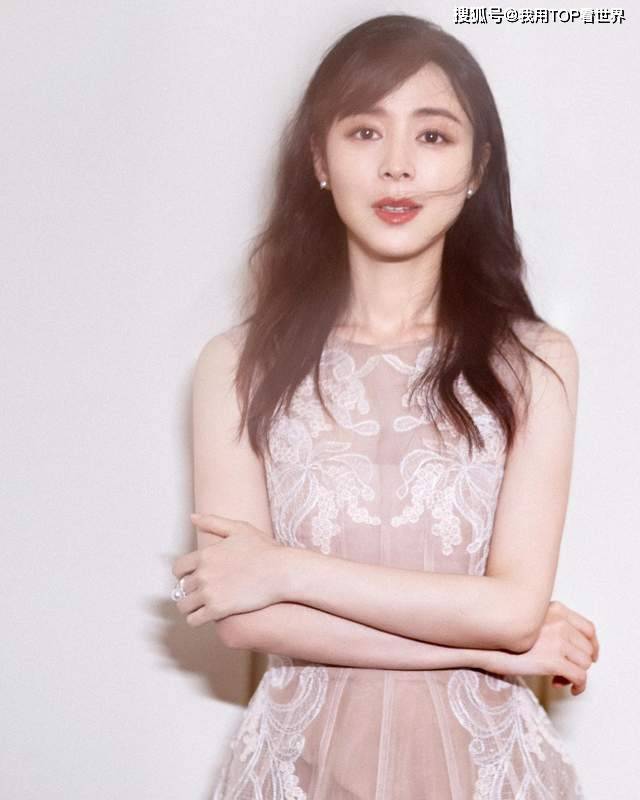 原创饱满韵味张静初44岁尤物风华依旧撩人写真大片