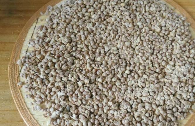 还在花钱买黄豆酱做法交给你在家也能做一周就做好营养健康