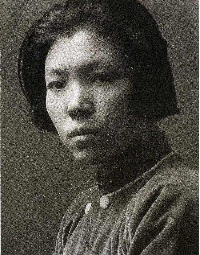 54岁留法,曾创两所女子学校,至死不知儿子牺牲_女权_葛兰英_秋瑾为