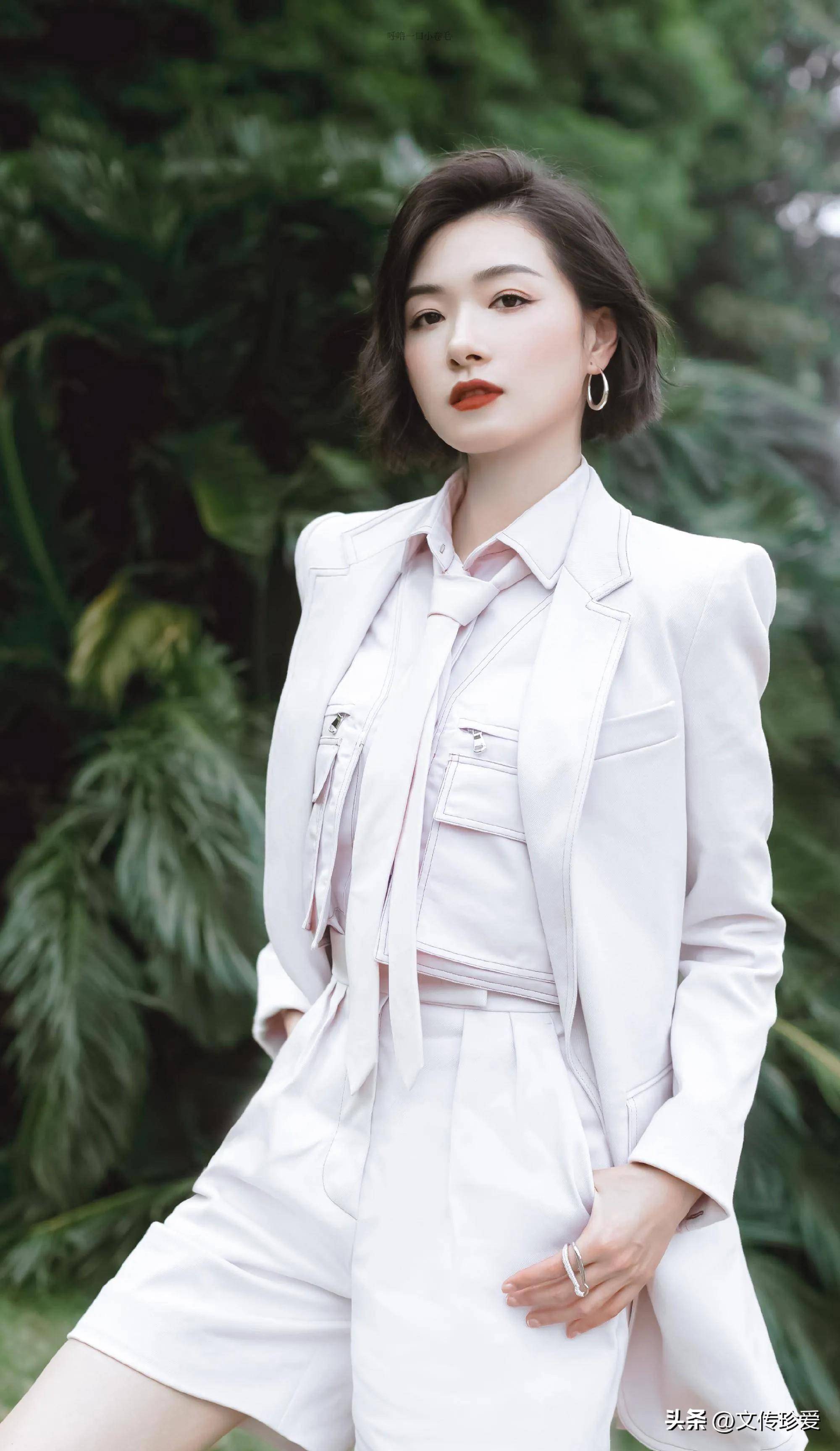 她在最红时怀孕淡出娱乐圈,复出之后重回巅峰,今38岁红透半边天_万茜