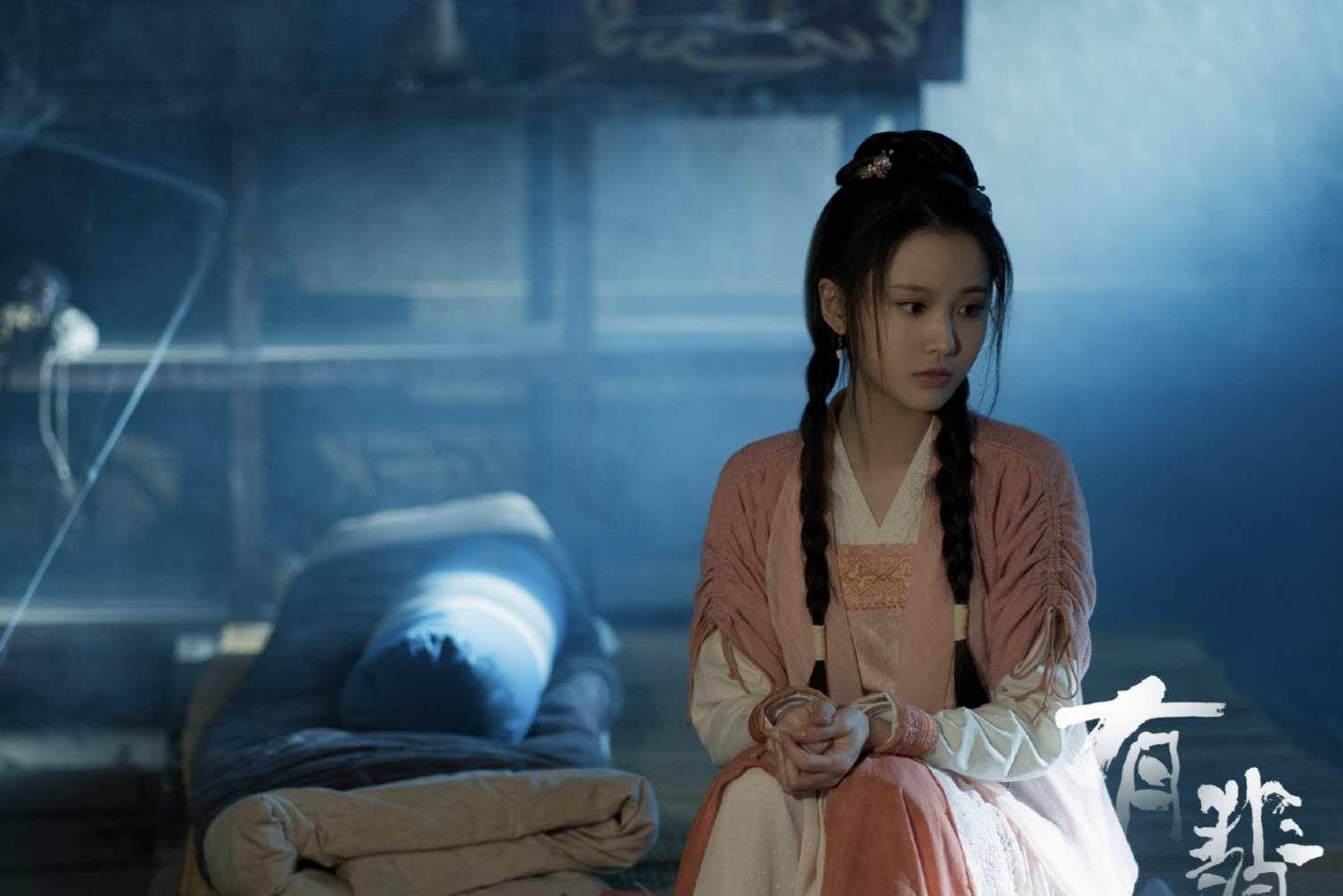 原创张慧雯近照白到发光晒天鹅腿为新剧宣传最低调的谋女郎要火了