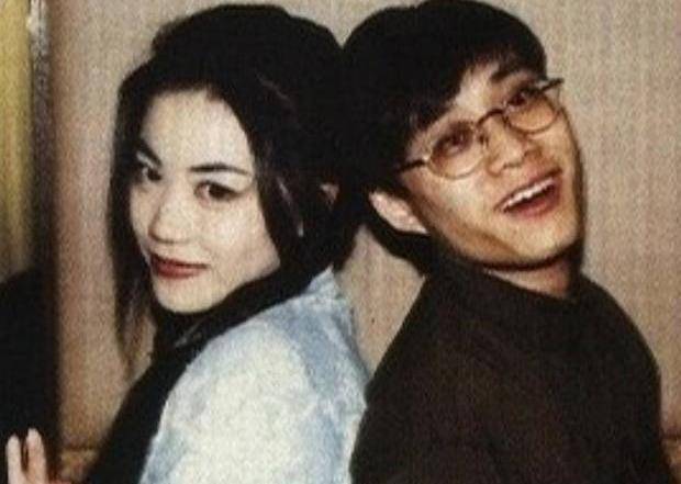 为无数歌手作词,张国荣,陈奕迅,杨千嬅等等,但是对于王菲,他却认为她