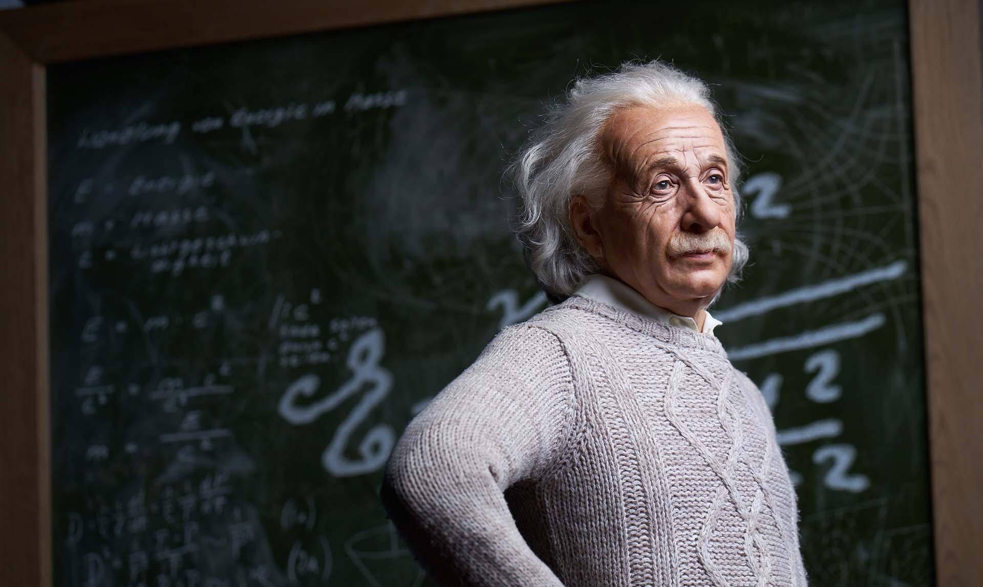 爱因斯坦:世界最伟大的物理学家之一,帮助人类打开原子能大门_理论_工