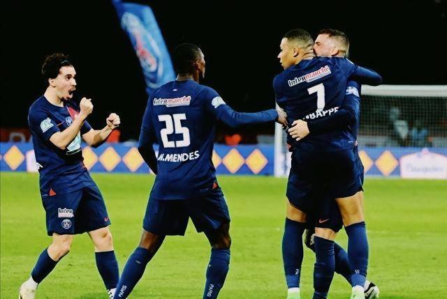 巴黎圣日耳曼:欧冠夺冠热门崛起_姆巴佩_四分之一决赛