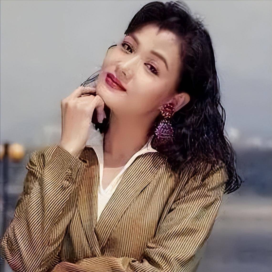 演员孟庭丽:一生未婚,50岁猝死片场,后捐献器官帮助8人重生