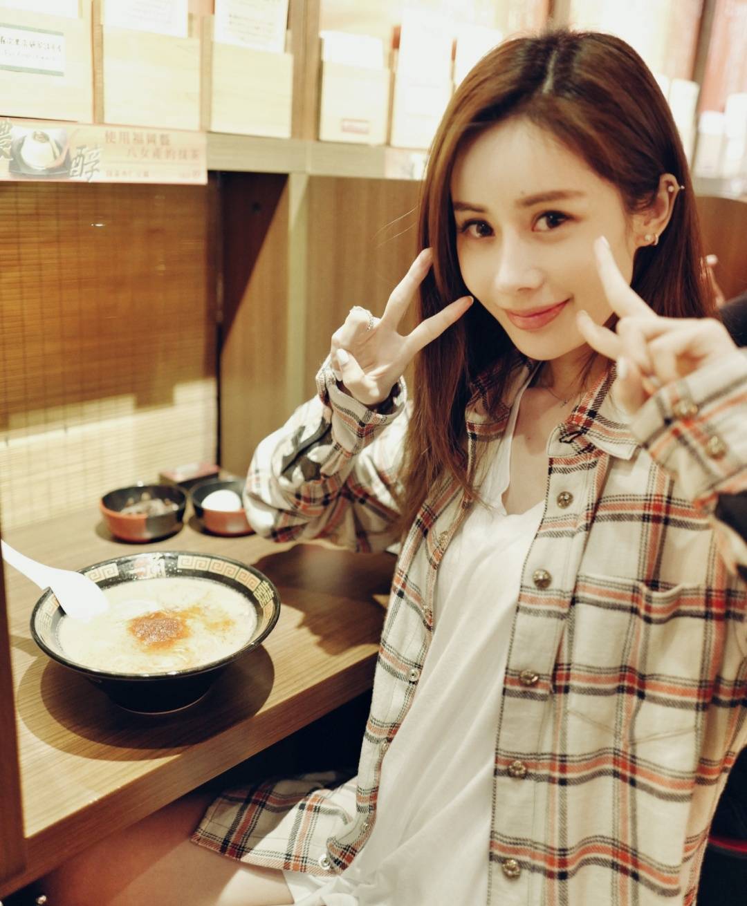 拒绝4500万分手费,隐忍生子索要9亿抚养费,网红韦雪如今怎样了