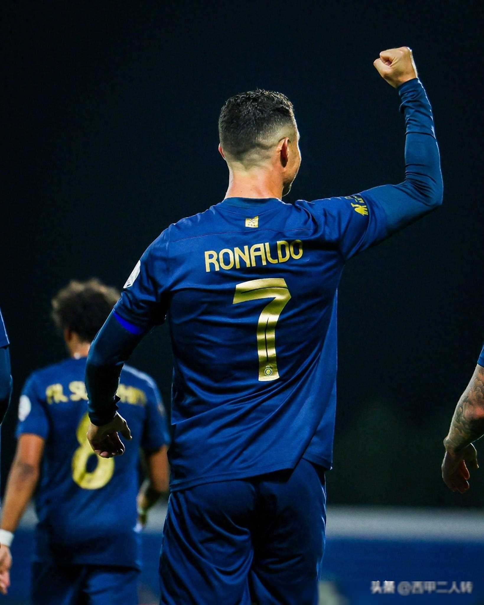 39岁c罗依然火力全开,进球如麻,他在追求什么?