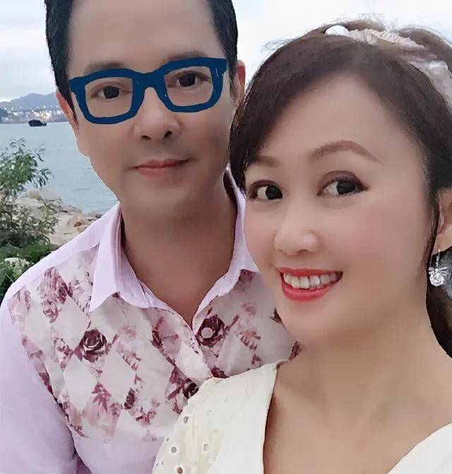 原创把老公熬成了爹年过5旬的梁小冰瘦身成功大7岁的丈夫老太多了