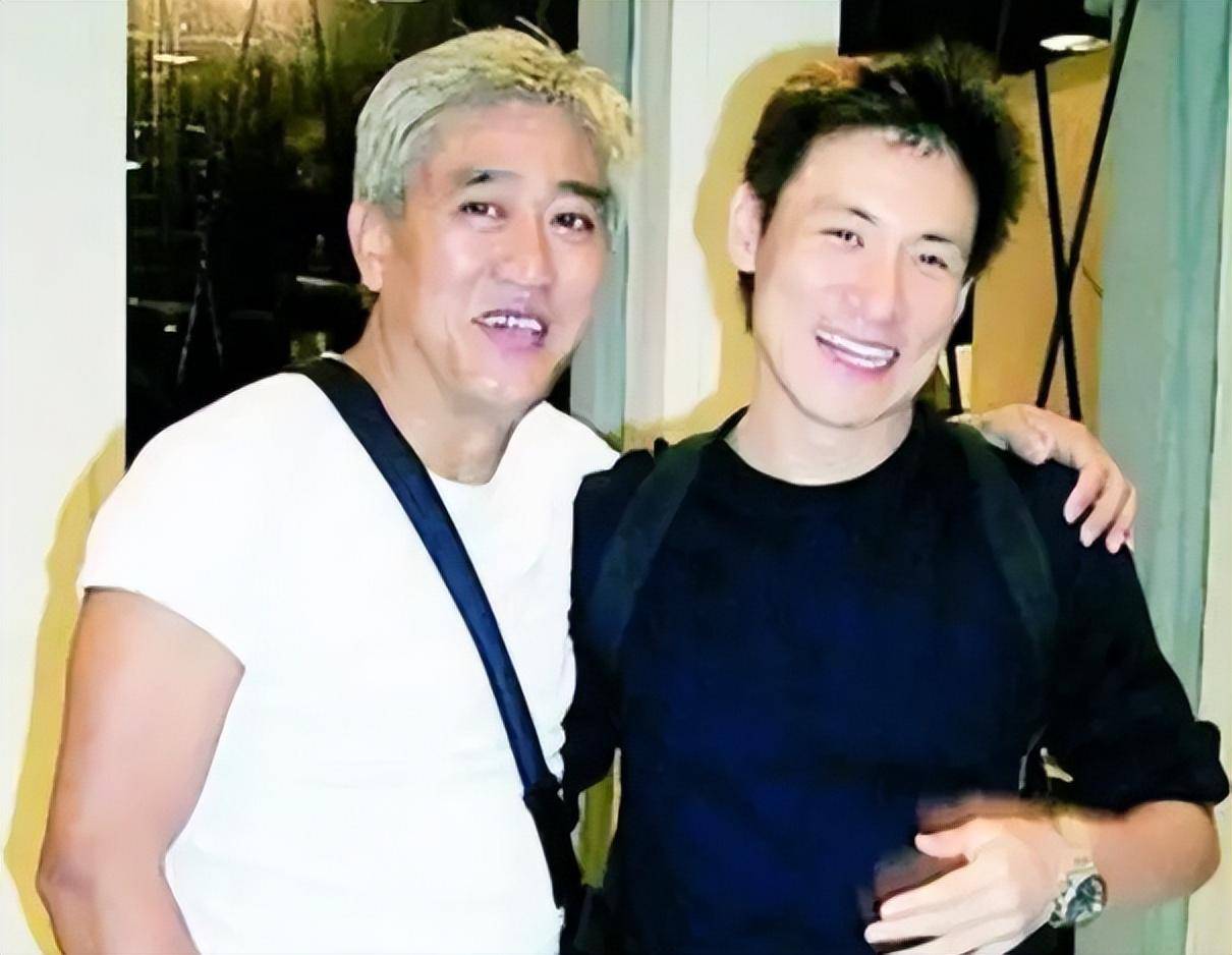 柯受良去世21年了答应帮他照顾妻子的刘德华张学友做到了吗