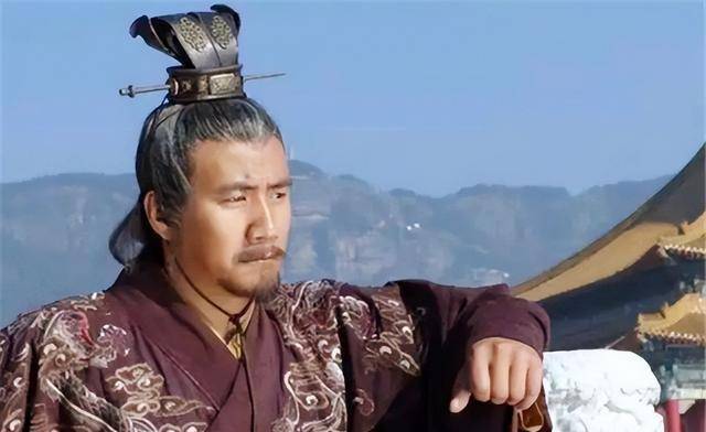 朱元璋在给儿子剥桔子马皇后却大惊失色你爹要杀你快跑