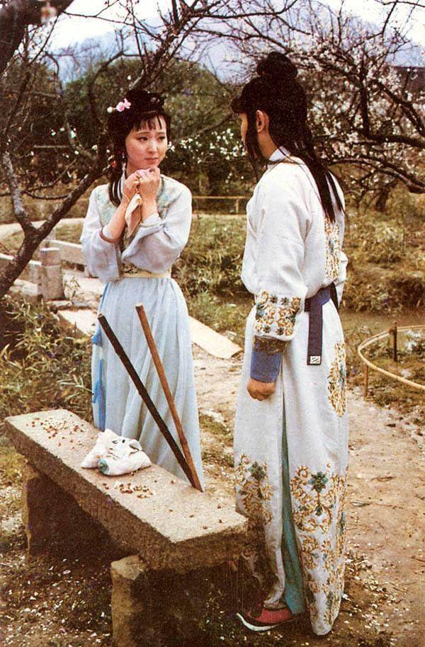 为什么黛玉去世以后宝玉没有给她写挽歌或者悼词