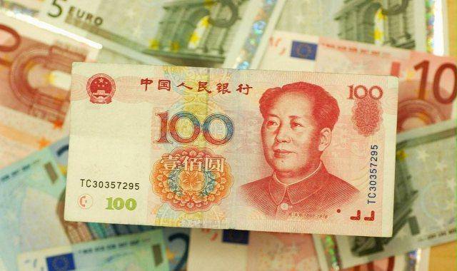 红色百元大钞是面值最大的人民币了,所以才称其为"百元大钞",百元大钞