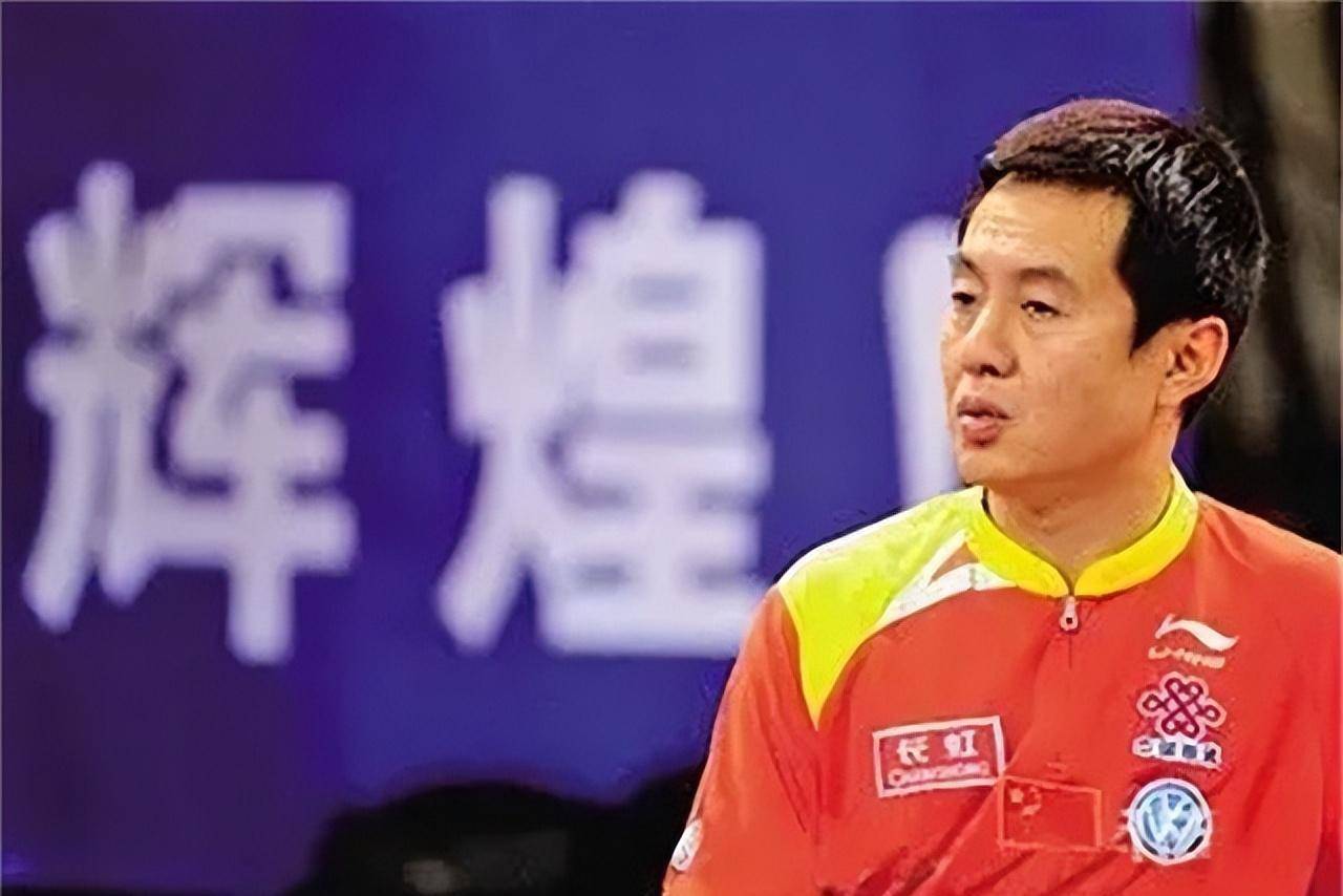 女乒教练施之皓,开除世界冠军郭跃引争议,娶小22岁弟子重回上海_乒乓