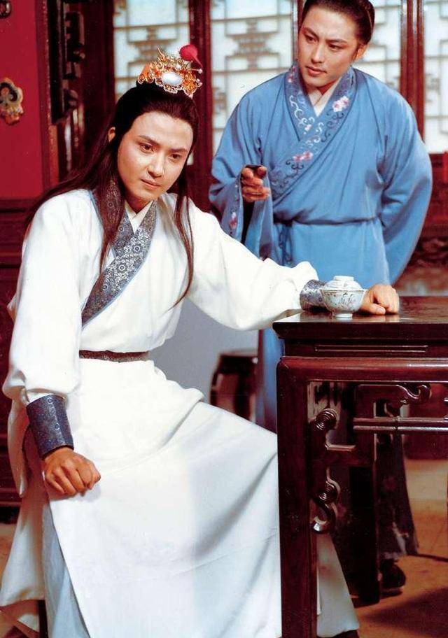 原创她是87红楼的选角导演出演了一个高难度的角色10红楼梦她还在