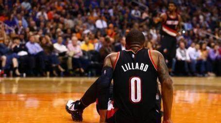 原创爆砍40分10助却不能拿下一场胜利利拉德的全明星依旧没戏