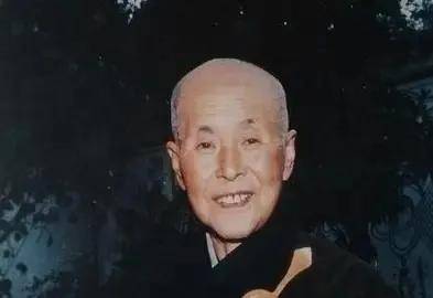 安徽85岁尼姑临终告诉徒弟死后不烧放入大瓮三年后开开缸时徒弟们傻眼