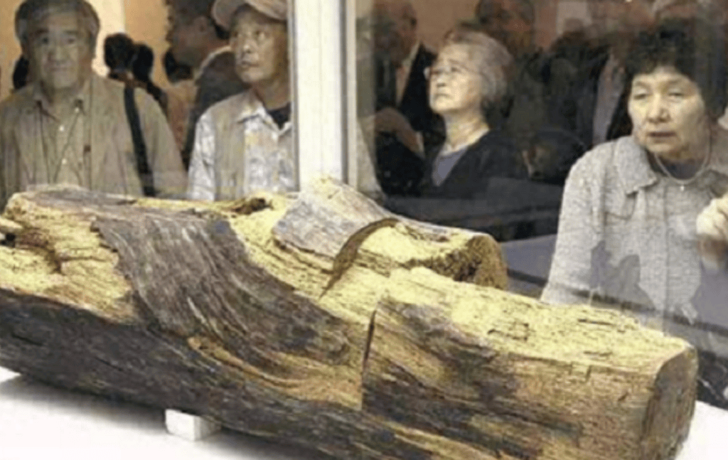 一块木头,如今被日本奉为国宝,连天皇也不能动它_沉香_足利义教_陛下