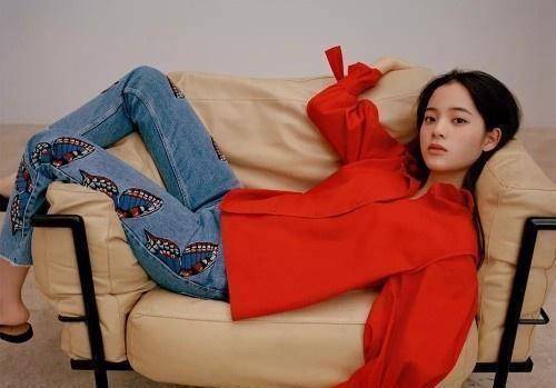 插花做饭解决矛盾她的成长让我们惊艳欧阳娜娜的生活你羡慕吗