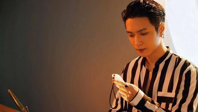 原创唱作人2惊现最大票差张艺兴蒙古舞隔空叫嚣烈火战马