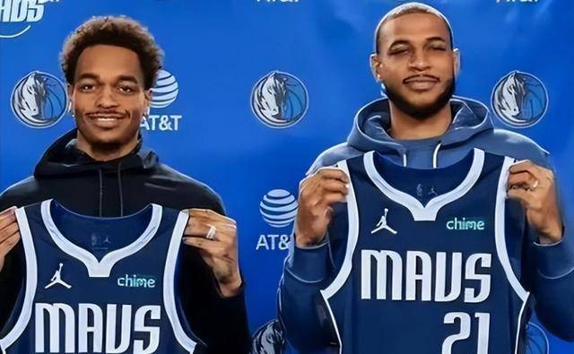 狂轰42208独行侠新援大爆发华盛顿和加福德助力欧文成功逆转