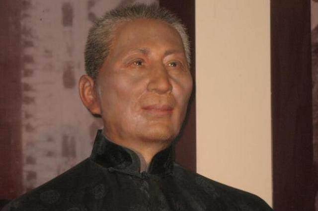 分别是"西康王"刘文辉和川西地区的第一富商刘文彩.