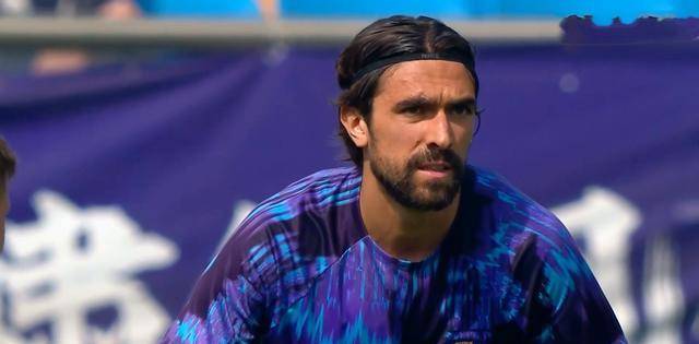 津门虎主场遭遇2-3惨败,外援补时连追2球,韦世豪挑战_