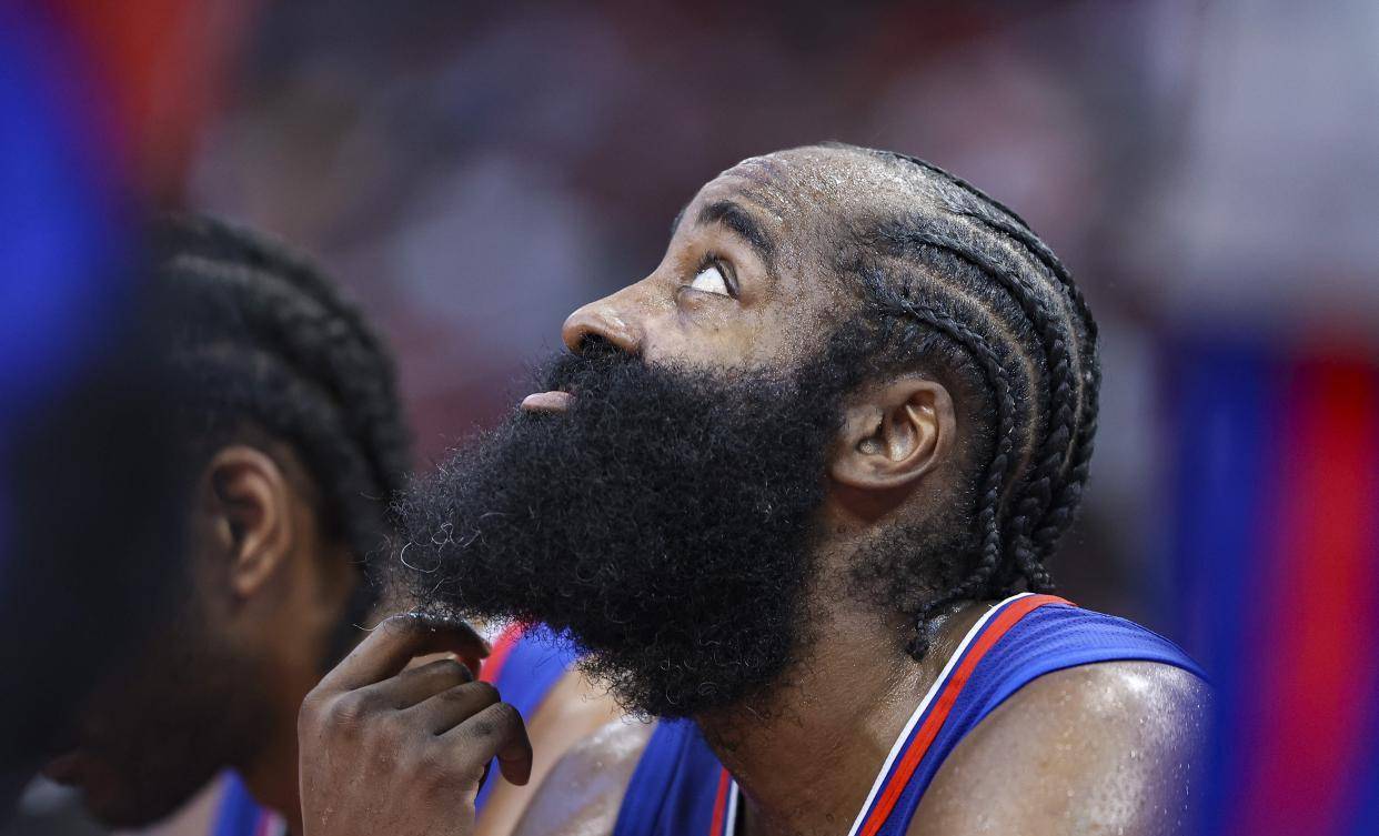 赛季至今36岁的库里得了1808分那34岁的哈登得了多少分呢