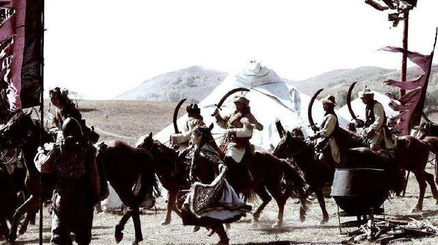 原创他实力比袁绍强连刘备也是他手下结局却是杀妻诛子自焚而亡