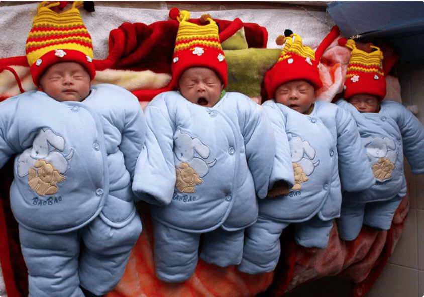 原创孕妇诞下4胞胎女孩父母无力抚养求助政府如今四姐妹组团出道