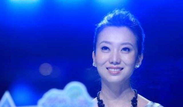 24岁靠春晚成名,奥运彩排摔残,爱上有妇之夫,36岁依然单身_刘岩_因为