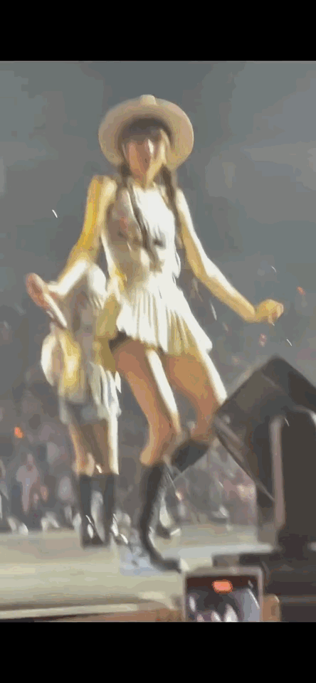 原创张元英风波未定转圈扭胯引模仿热韩国财阀暗中观察