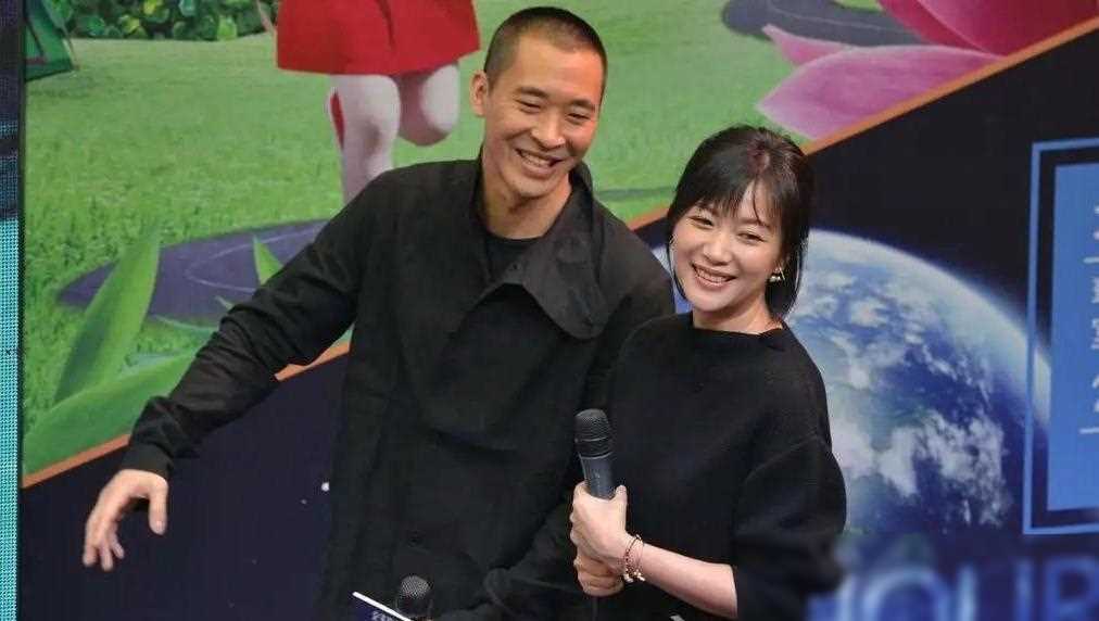 对于徐静蕾的草书,人们的看法各不相同.