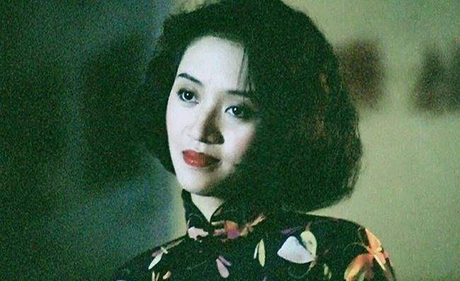 祖籍东北哈尔滨的她,身上有着东北人的那种仗义执言,勇敢无畏的精神.