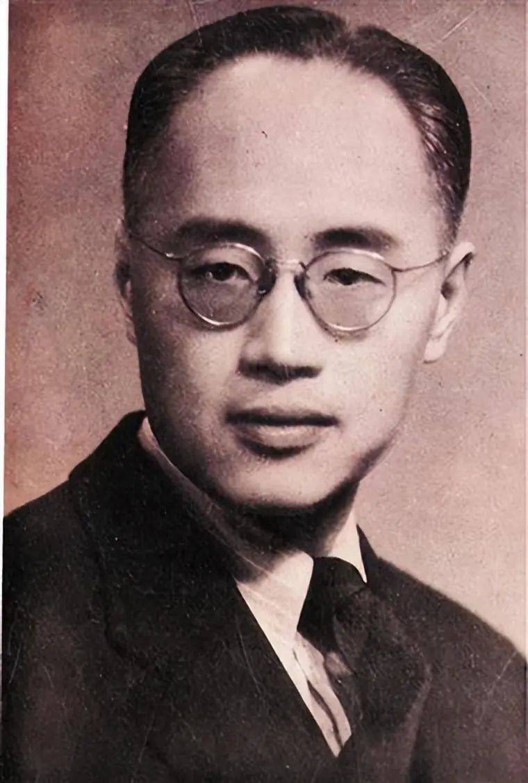 原创话剧皇帝石挥42岁跳江自杀有5个帮凶遗孀童葆苓现状如何