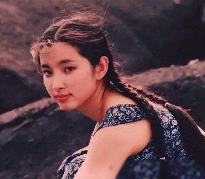 滑雪场邂逅51岁李冰冰,美貌惊艳众人_运动_照片_观众