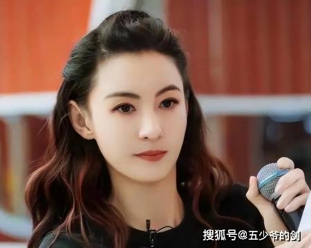原创丑崩张柏芝2个儿子全长残完全不像谢霆锋像长高了的王宝强