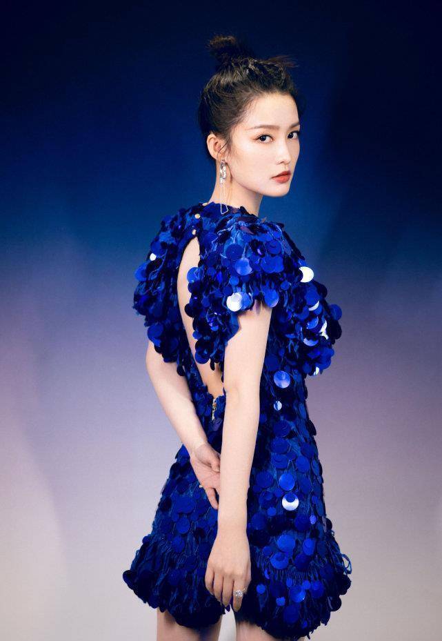 原创北京舞台女艺人同台比美迪丽热巴美若天仙艳压群芳我却被李沁吸引