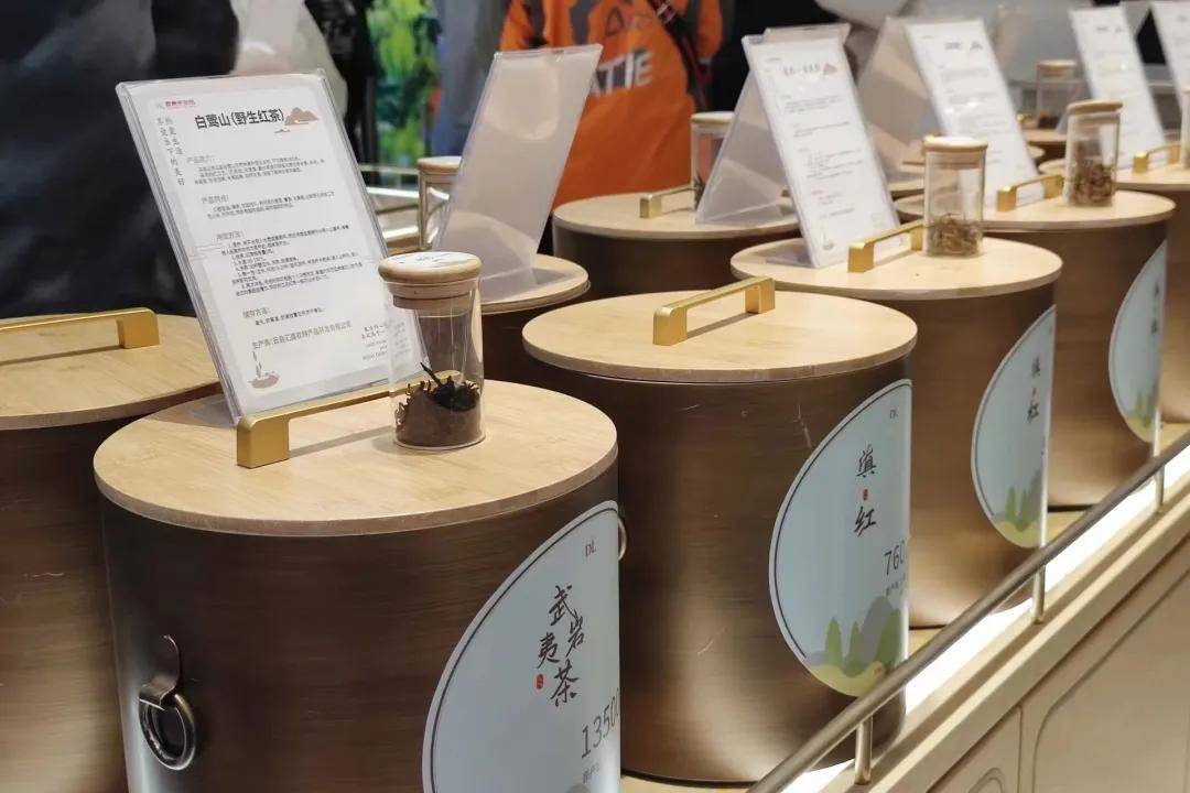 根本不够抢!"胖东来茶叶店"一天最高卖100万,有什么绝招?_价格_信任_