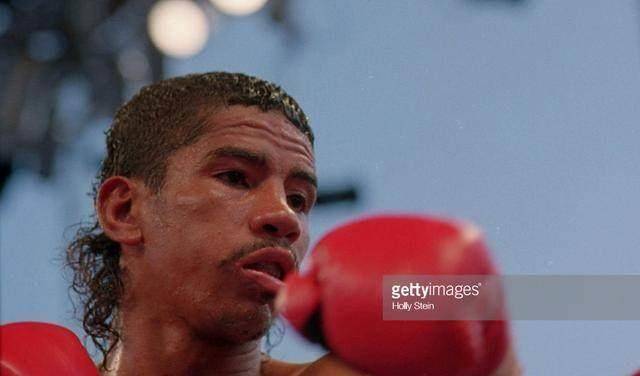 原创惨黑人拳王被硬汉活活打死中国小将也不幸丧命