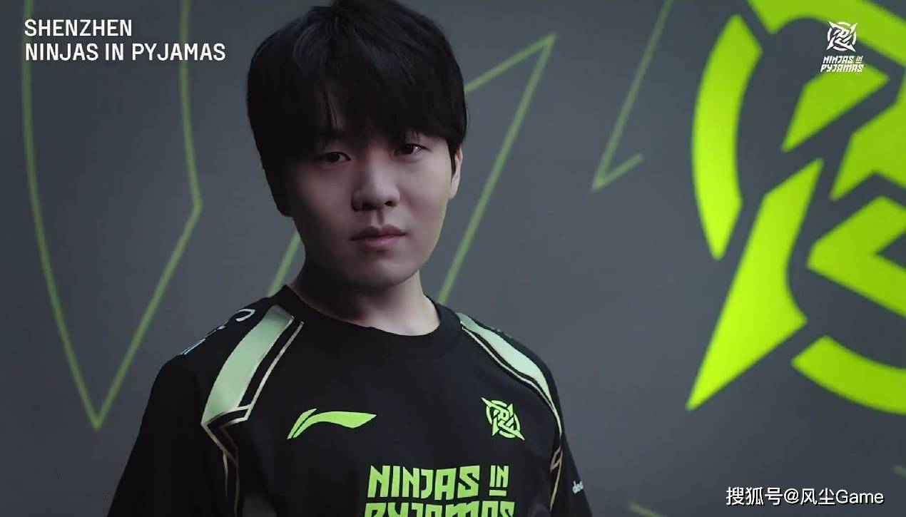 原创doinb复播登顶热搜榜贵宾数飙升至77万头号小弟疑似被切割