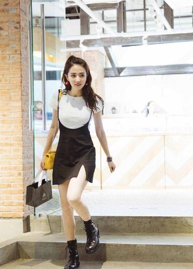 "胯宽腿短"的女人,建议多穿这3个时尚单品,遮肉显瘦还减龄_设计_裙子