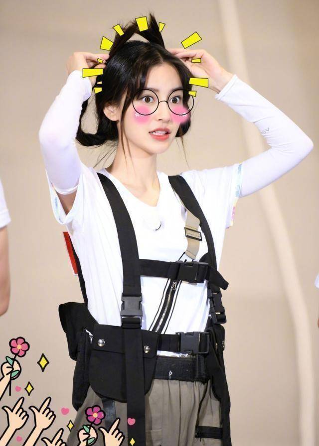 在《孤芳不自赏》拍摄期间,angelababy进组后才发现自己怀孕了,仍然顶